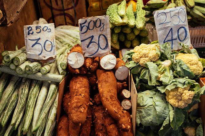 The 10 Tastings of Colombo With Locals: Private Street Food Tour - Pickled fruit and cassava chips by Jami Ul-Alfar Mosque