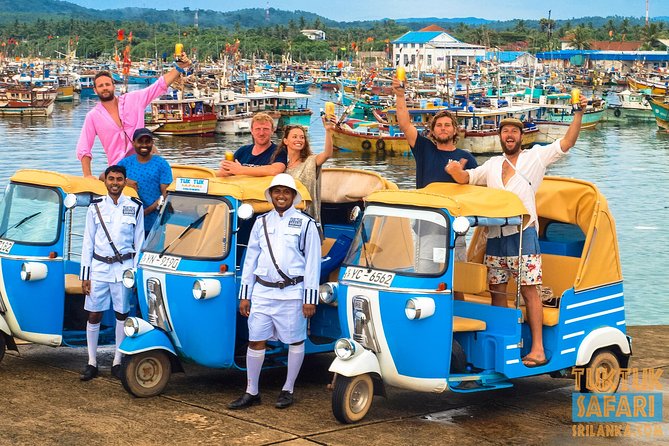 "THE ORIGINALS" Tuk Tuk Safari Colombo, the first and the best. - Riding through Pettah Market