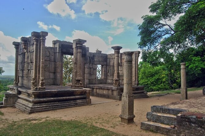Three Ancient Kingdoms Tour | from Colombo - Leaving Colombo at 6:00 am
