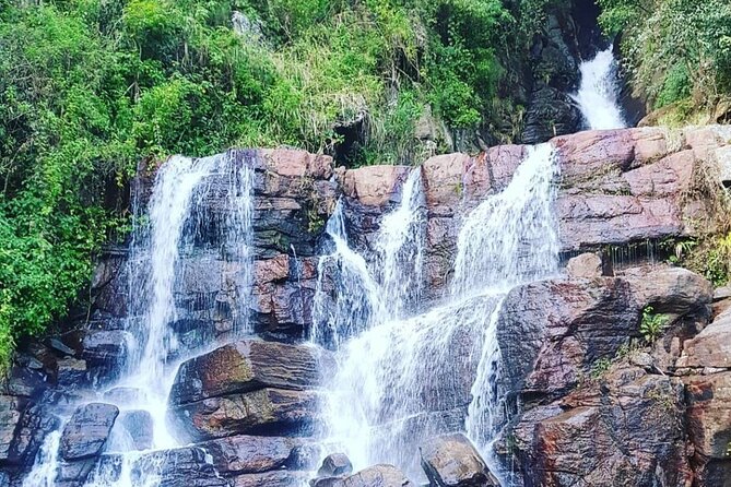 Tour to the Hidden Waterfalls around Kandy (Knuckles Range) - Huluganga Ella, the first waterfall stop
