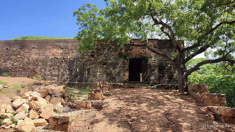 Trincomalee: City Tour with Koneswarm and Crocodile lake - Fort Frederick and the Naval Maritime Museum