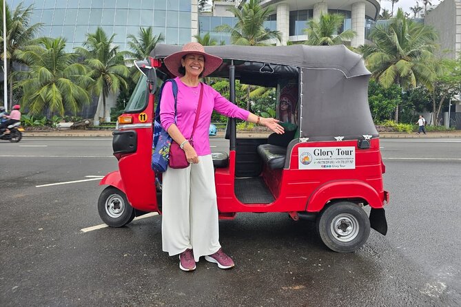 Tuk Tuk safari capital Colombo (Food and Entry Fees) Including - Pettah Market and Colombo’s religious mix