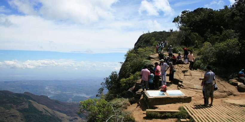 Visit Horton plains and Nuwara Eliya from Ella - Drivers can shape the quality of a long day