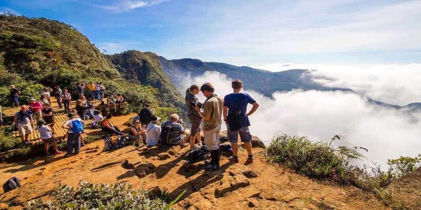 Visit Horton plains and Nuwara Eliya from Kandy - What to pack for a highland day