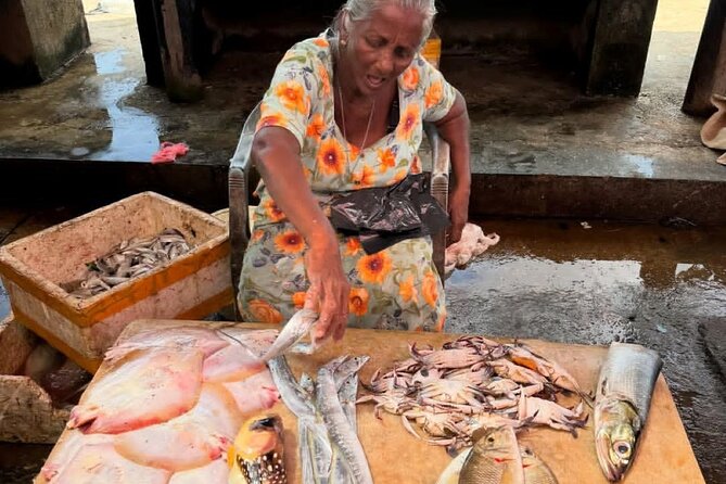 Visit Negombo by Scooty - All Inclusive - Negombo Dutch Fort and the canal connection