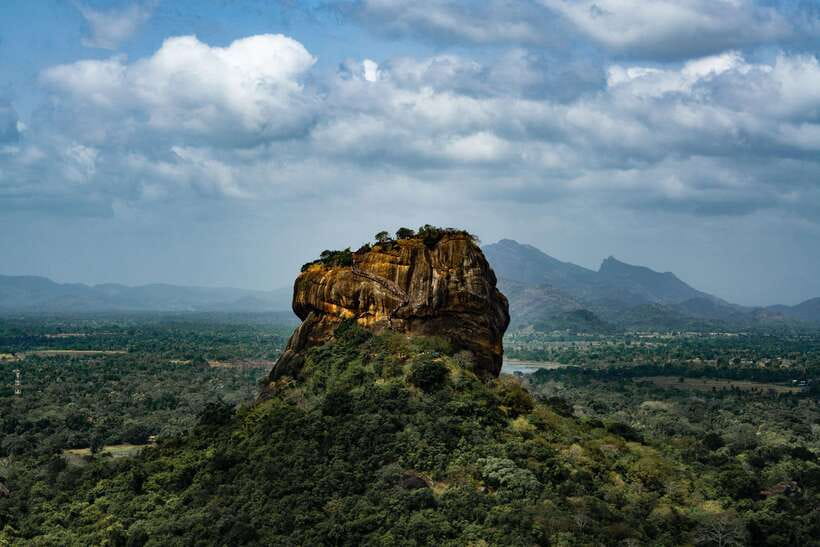 Visit sri Lanka 7 Days Round Trip - A seven-day route from ancient stone to the southern coast
